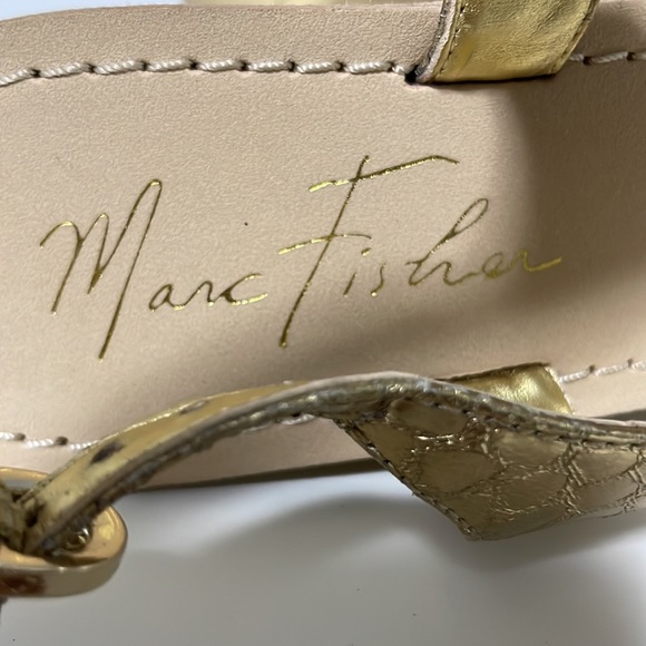 Marc Fisher Gold Wedge Sandal 7.5 - Picture 5 of 7